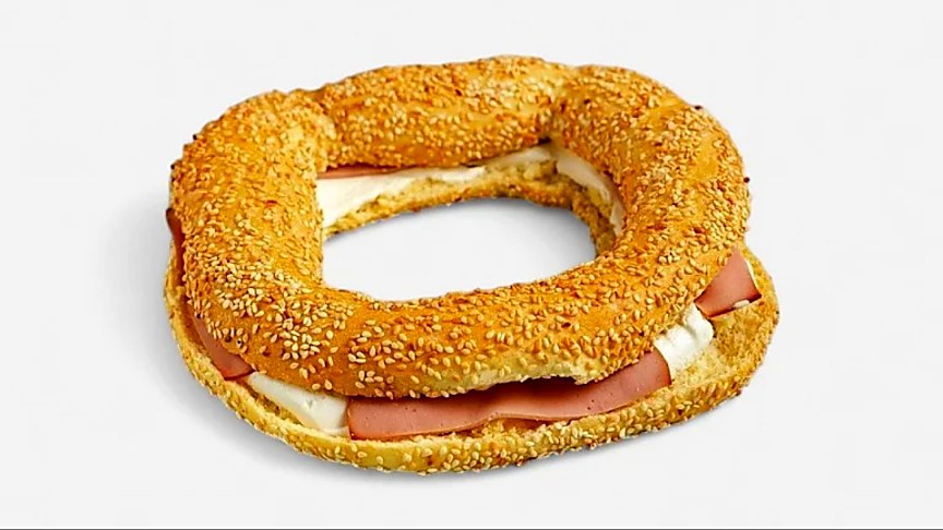 Bagel με ζαμπόν και τυρί